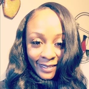 Meet your Posher, Jamesia